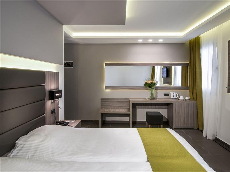 Carolina Mare Hotel มาเลีย ภายนอก รูปภาพ
