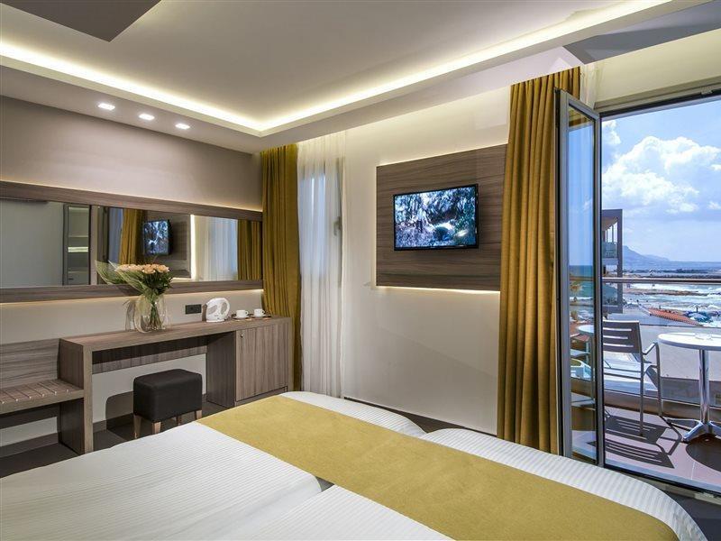 Carolina Mare Hotel มาเลีย ภายนอก รูปภาพ