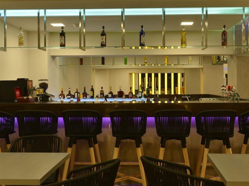 Carolina Mare Hotel มาเลีย ภายนอก รูปภาพ