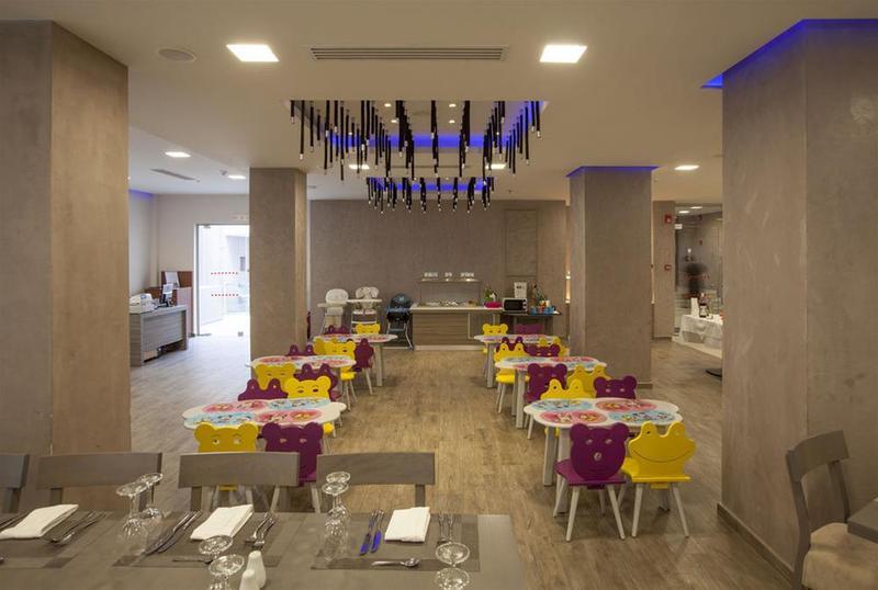 Carolina Mare Hotel มาเลีย ภายนอก รูปภาพ